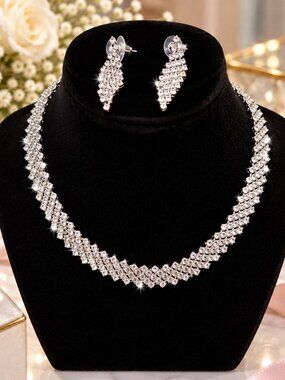 Elegant Rhinestone Necklace & Earrings Set